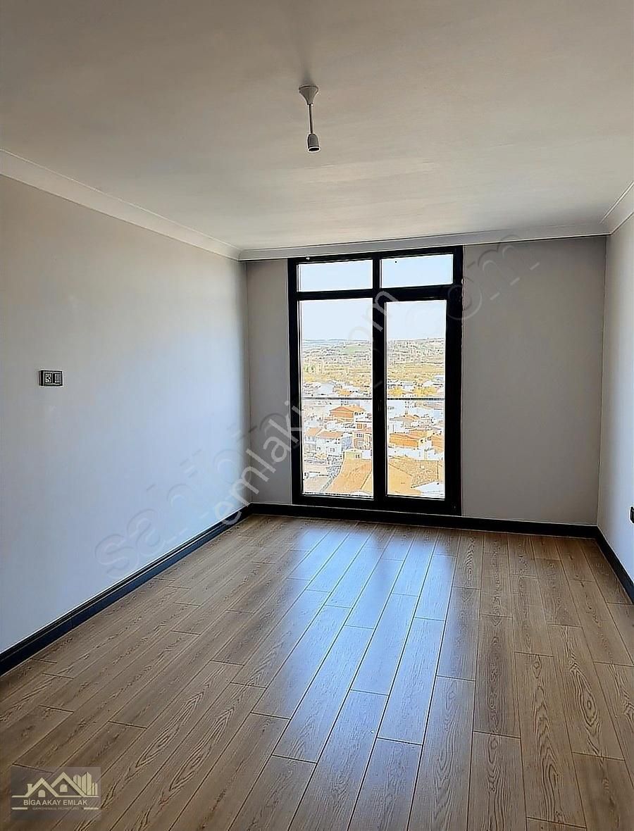 Çanakkale Lapseki Merkez Boğaz Deniz Manzaralı 3+1 Satılık Daire - Görsel 9