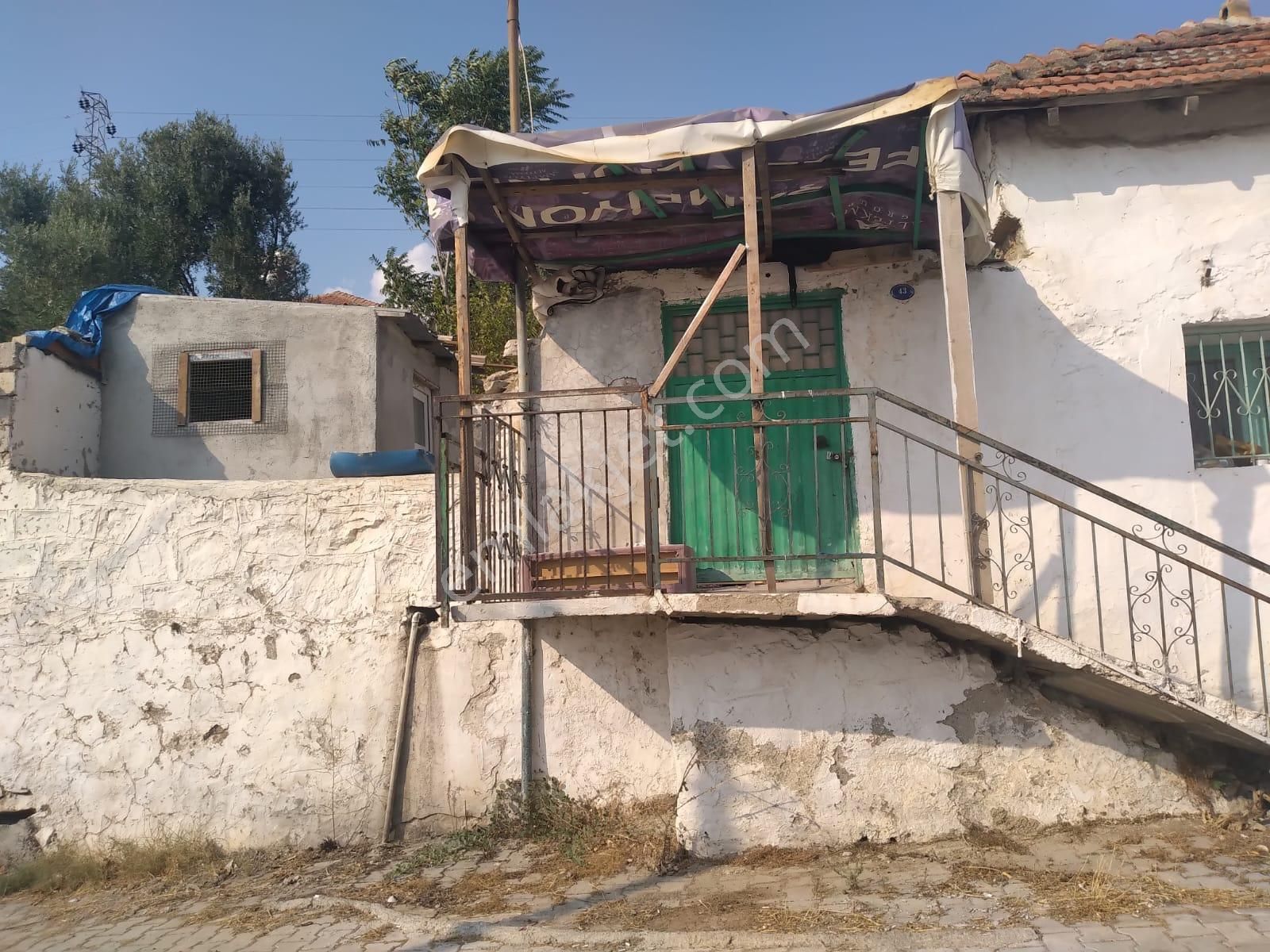 Torbalı Emlak'tan Kuşçuburun Mah. Muhteşem Manzaralı 477m2 Arsada Müstakil Eski Taş Ev Ve Depo - Görsel 8