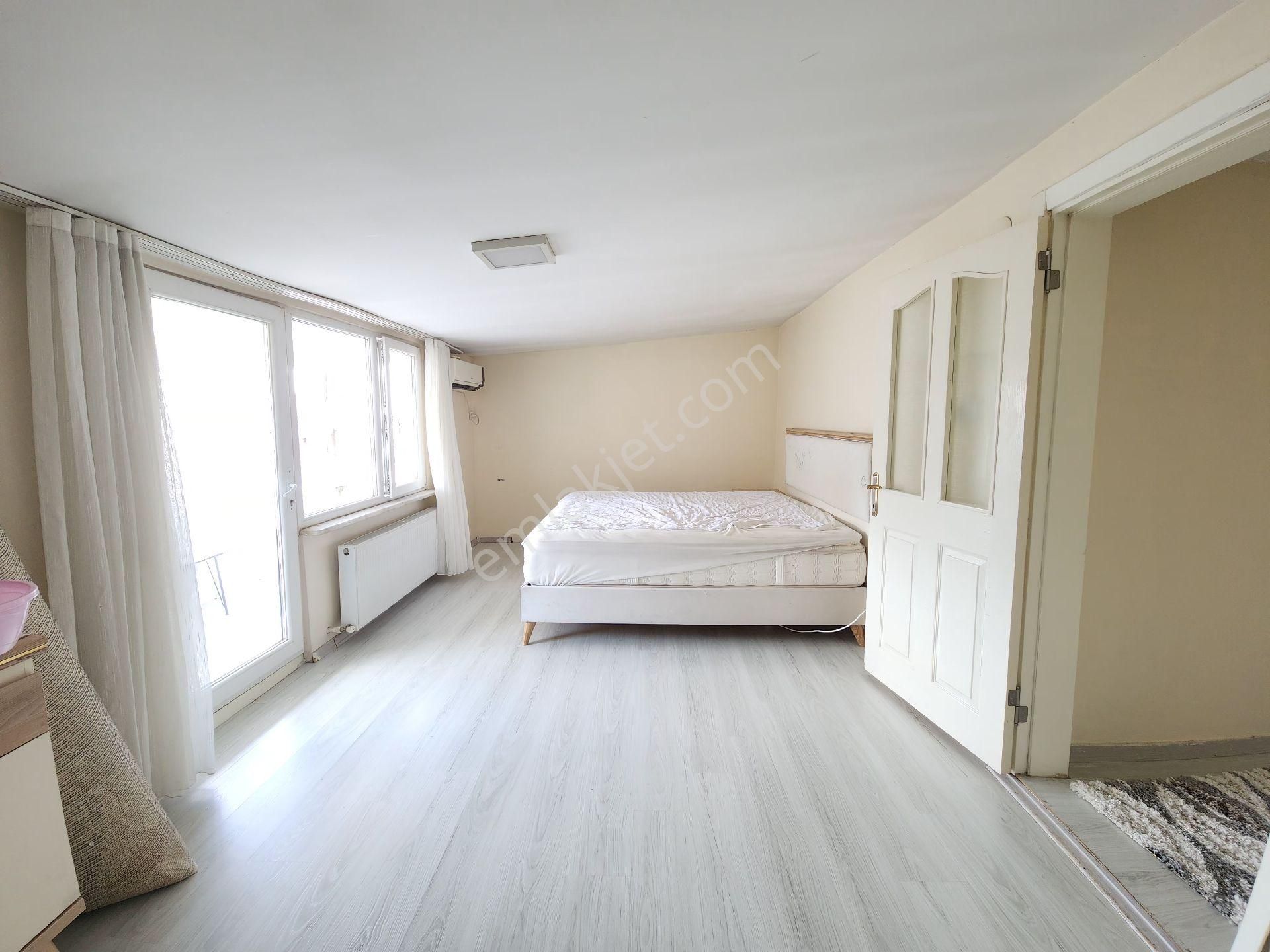 4.levent, Metroya 300mt Kiralık Eşyalı 3+1 Daire