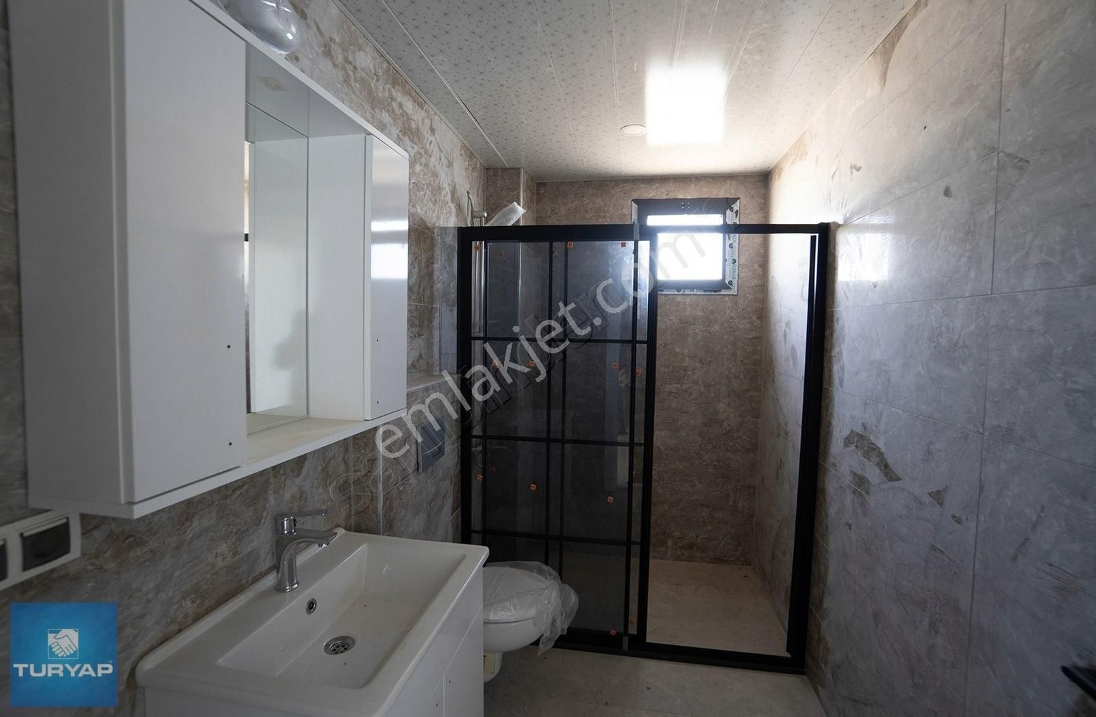 Ayaş Sultan Koyu'nda Şahane Manzaral Fırsat Sıfır 2+1 Daireler - Görsel 15