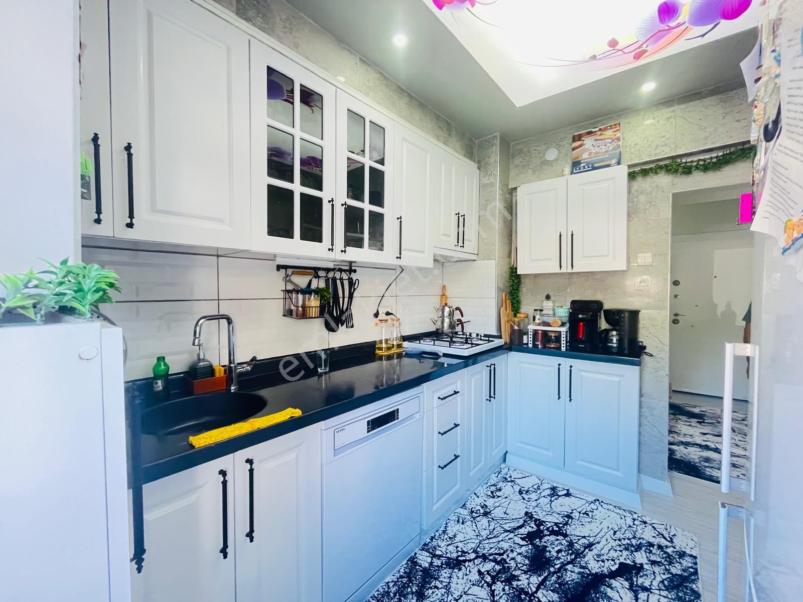 Koza Emlak'tan Mareşal Çakmak Mahalesinde Full+ Full Yapılı 3+1 Satılık Dairee - Görsel 4