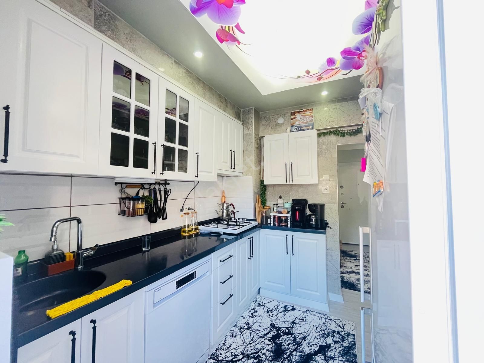 Koza Emlak'tan Mareşal Çakmak Mahalesinde Full+ Full Yapılı 3+1 Satılık Dairee - Görsel 3