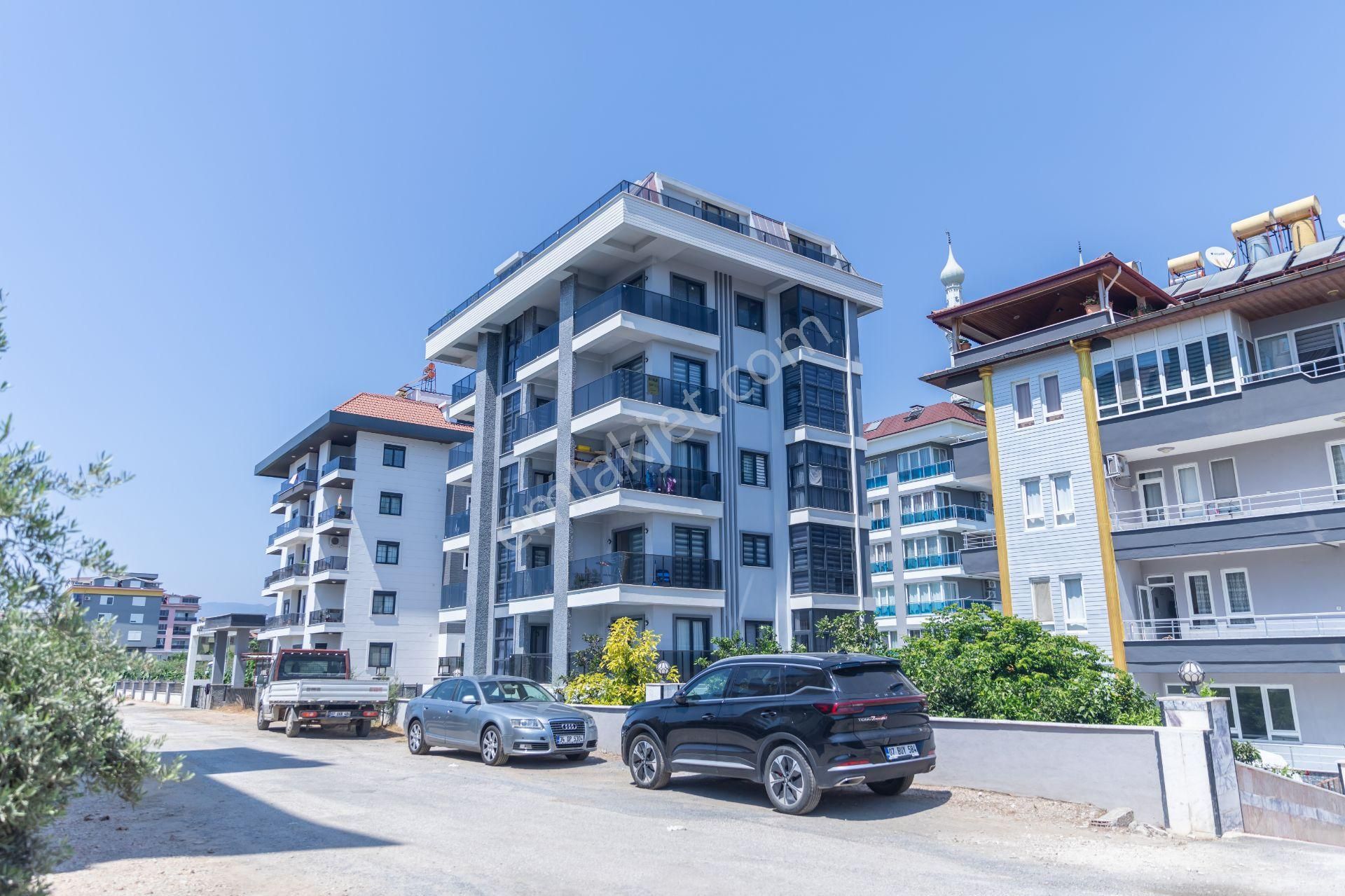 Alanya Kestelde Satılık Denize 50 Metre 1+1 Sıfır Daire