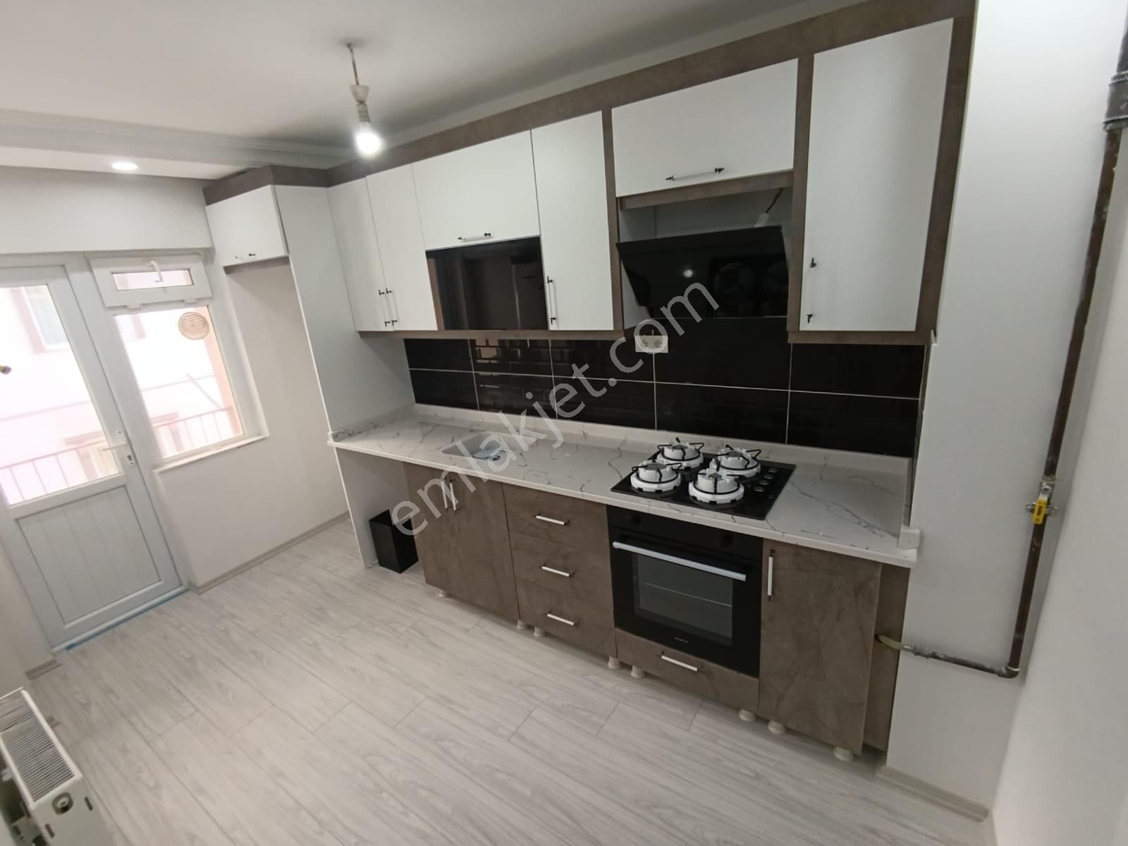 Akşemsettin Mah.3+1 Yapılı 125m2 Full Yapılı Satılık Daire