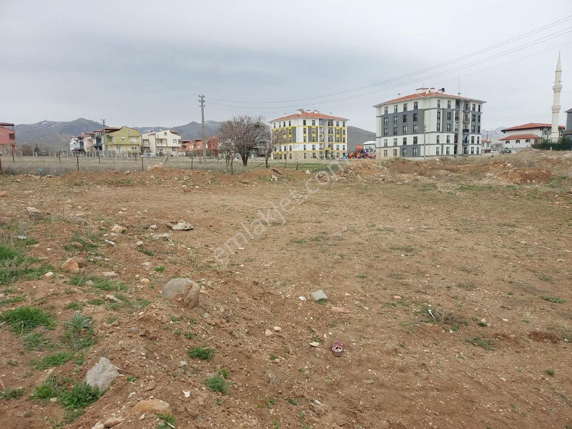 Toki De Konumu Oldukça İyi Arsa