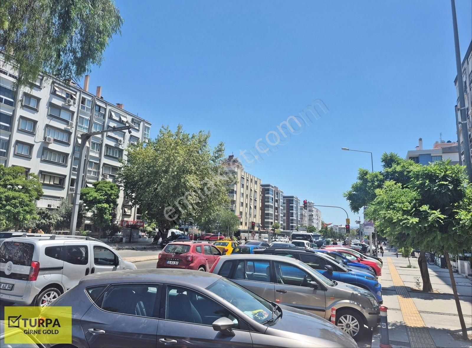 Bahriye Üçok Bulvarı'nda Asansörlü Bakımlı Kiralık 2+1 Daire