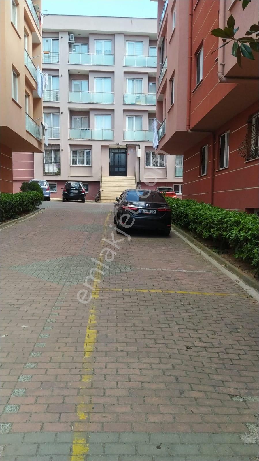 Tuzla Aydınlıda Satılık Site İçi 2+1 90m2 Kredili Asansör Otoparkl Daire