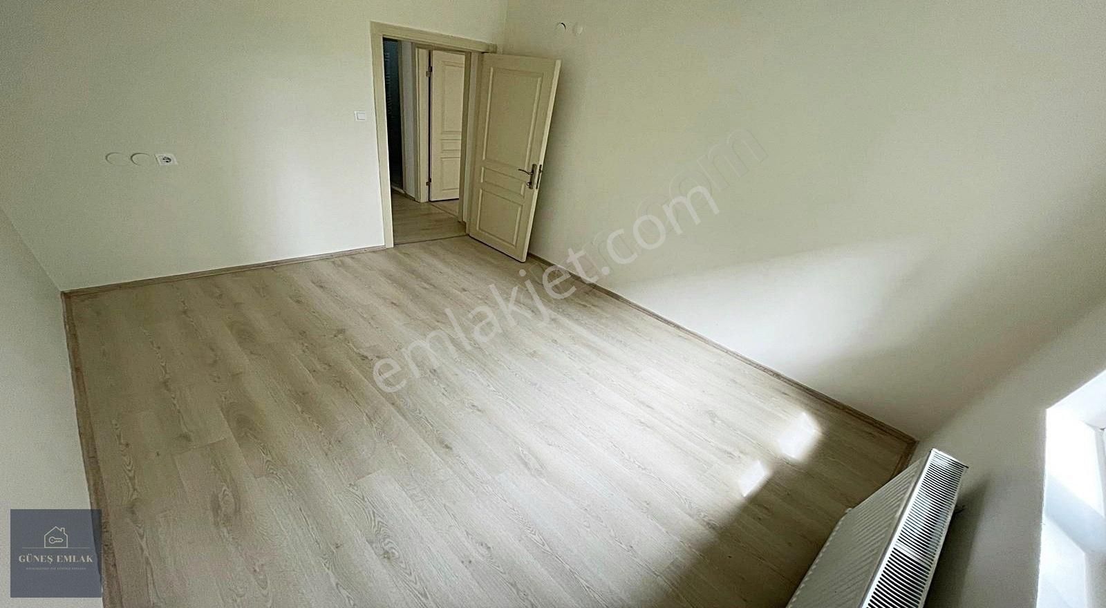 Güneş Emlak Çarşının İçinde Masrafsız Yapılı Geniş 3+1 Daire - Görsel 23