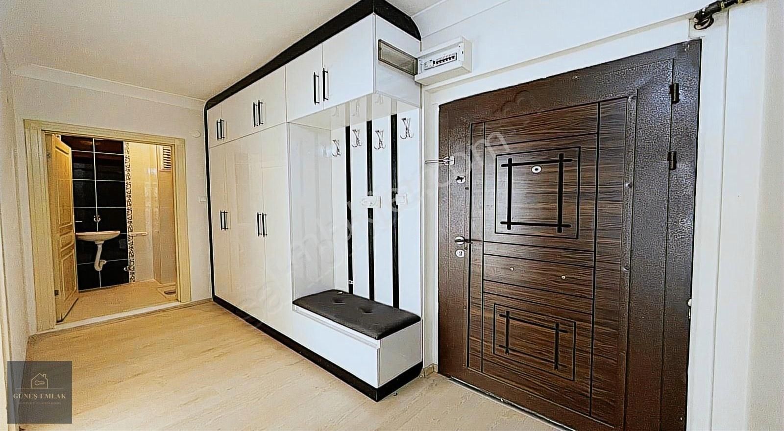 Güneş Emlak Çarşının İçinde Masrafsız Yapılı Geniş 3+1 Daire - Görsel 6