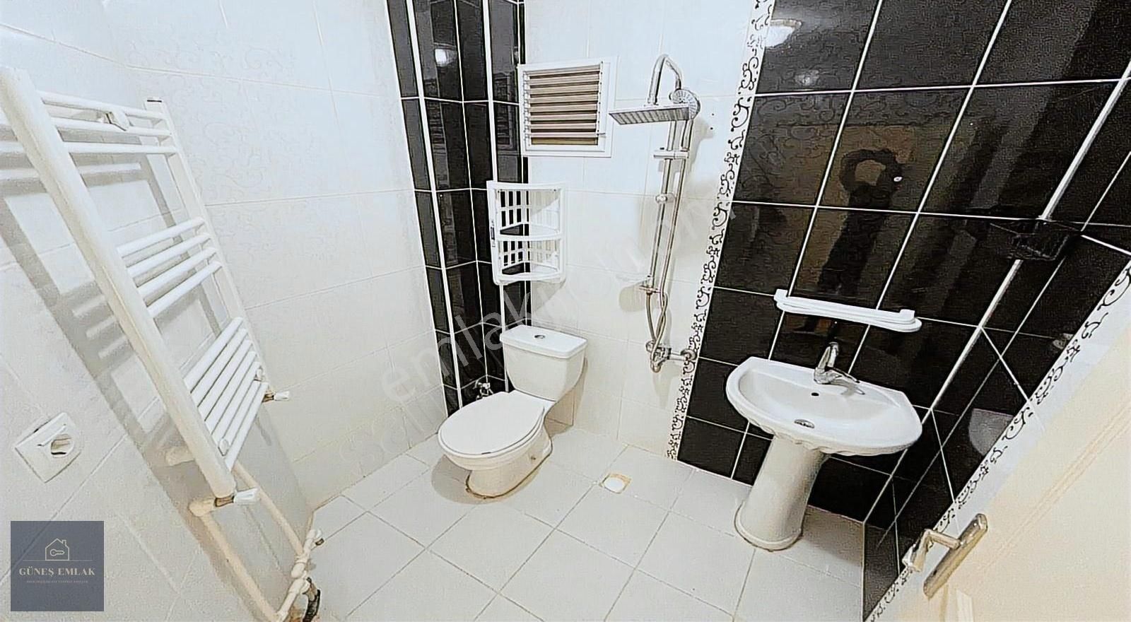Güneş Emlak Çarşının İçinde Masrafsız Yapılı Geniş 3+1 Daire - Görsel 7