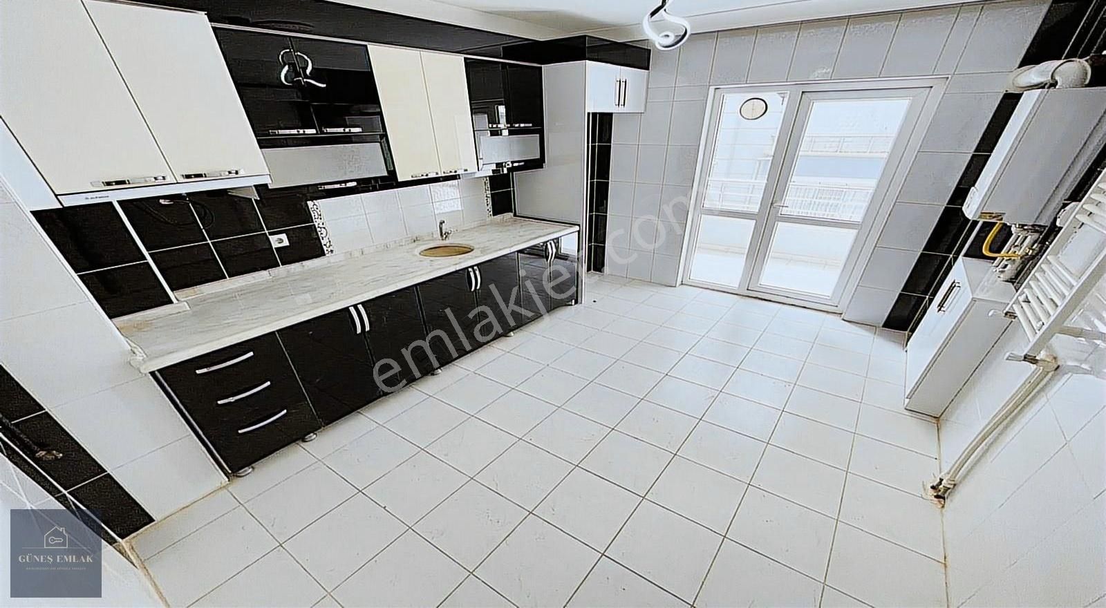 Güneş Emlak Çarşının İçinde Masrafsız Yapılı Geniş 3+1 Daire - Görsel 15