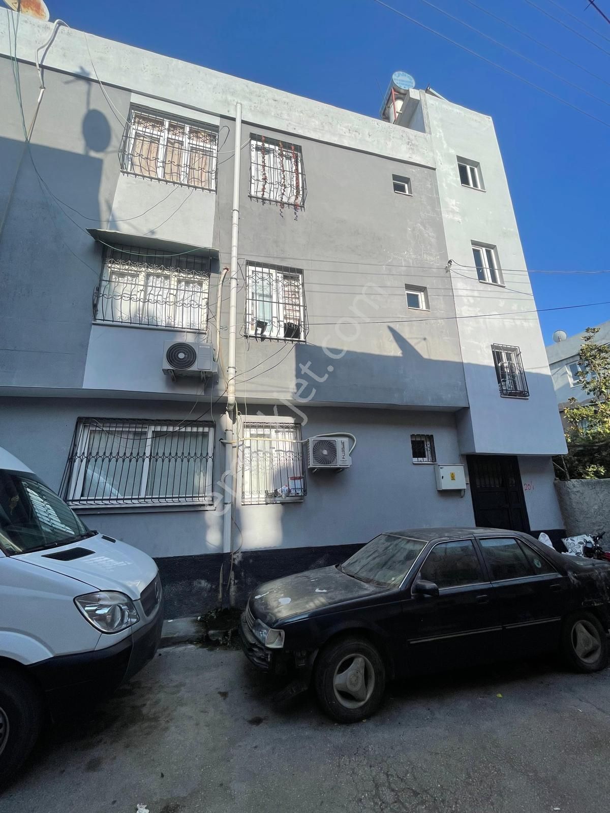 Yeşilyuva Mah 3 Katlı 6 Daire Satılık Müstakil Ev - Görsel 11