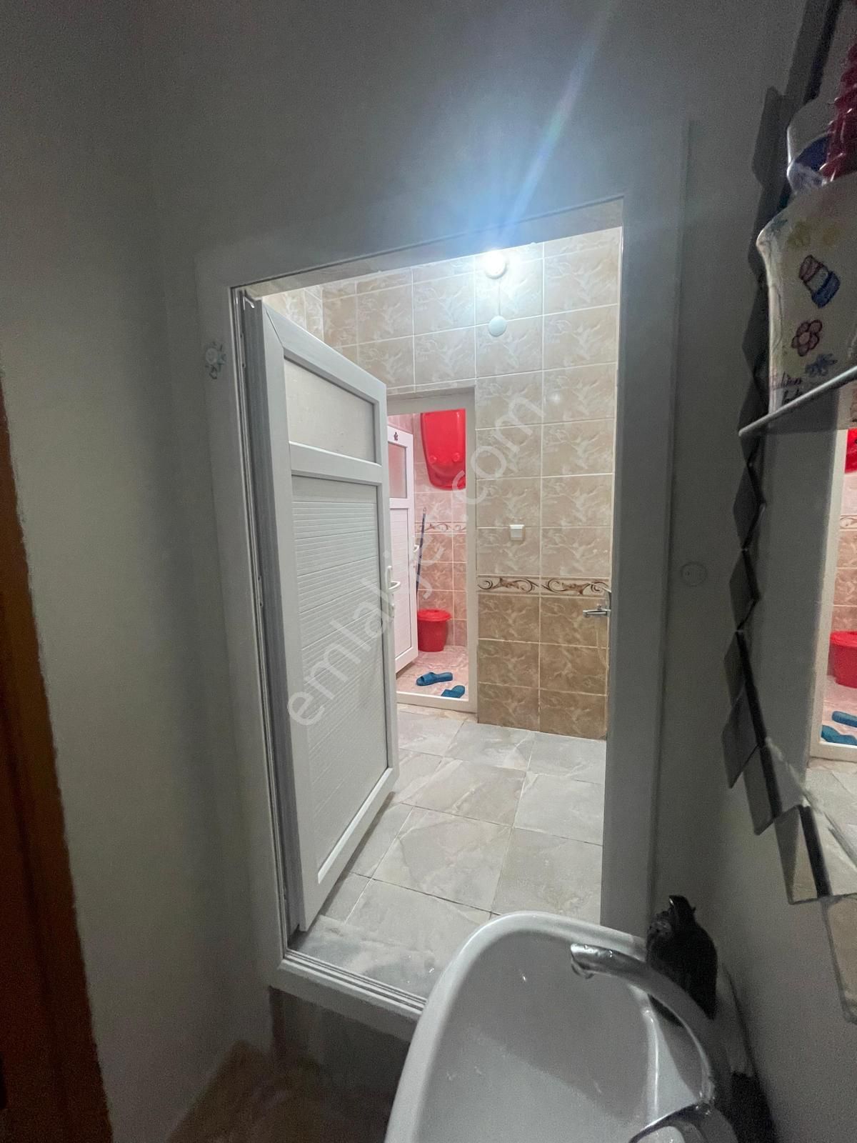 Yeşilyuva Mah 3 Katlı 6 Daire Satılık Müstakil Ev - Görsel 15