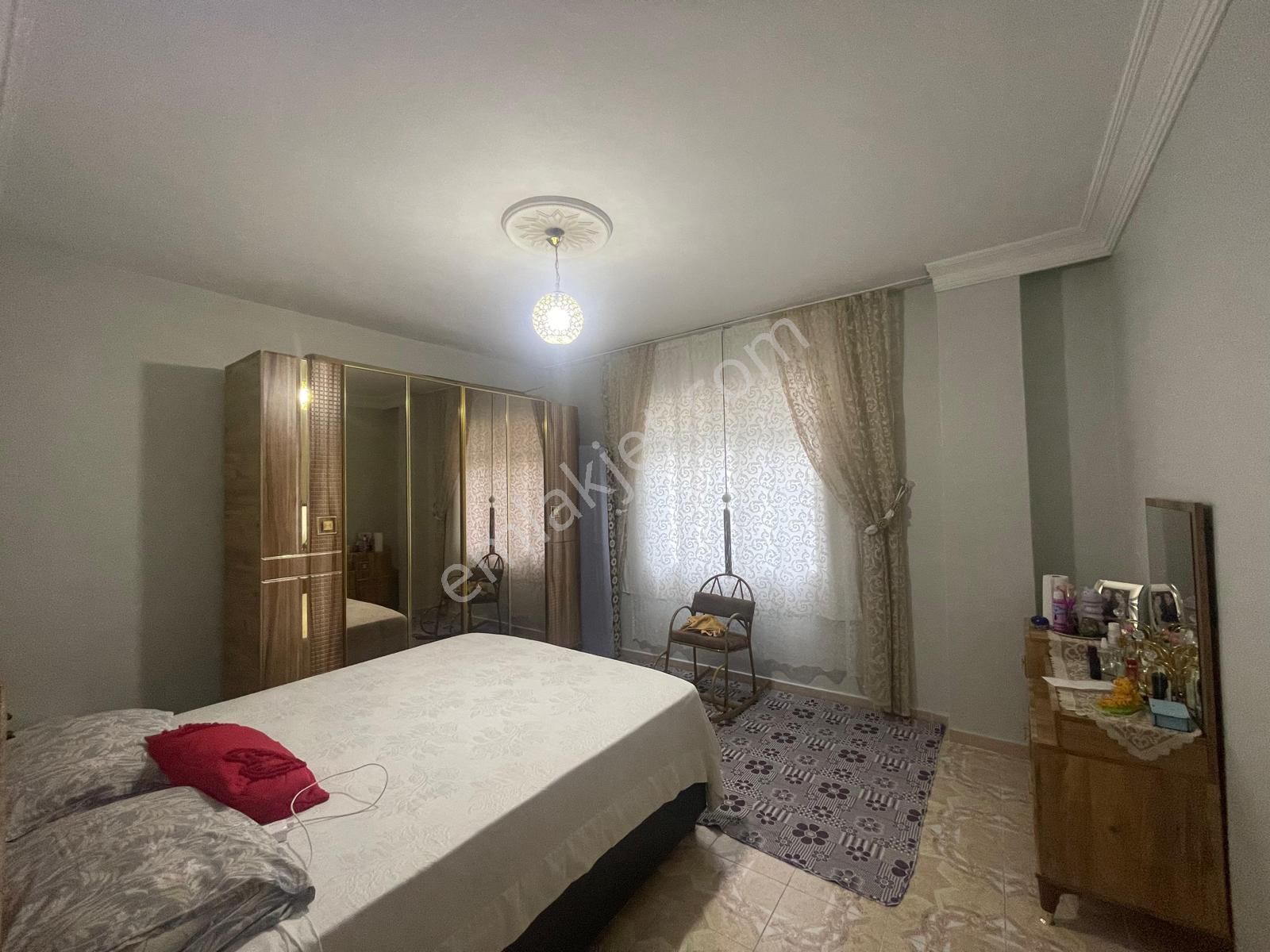 Yeşilyuva Mah 3 Katlı 6 Daire Satılık Müstakil Ev - Görsel 10