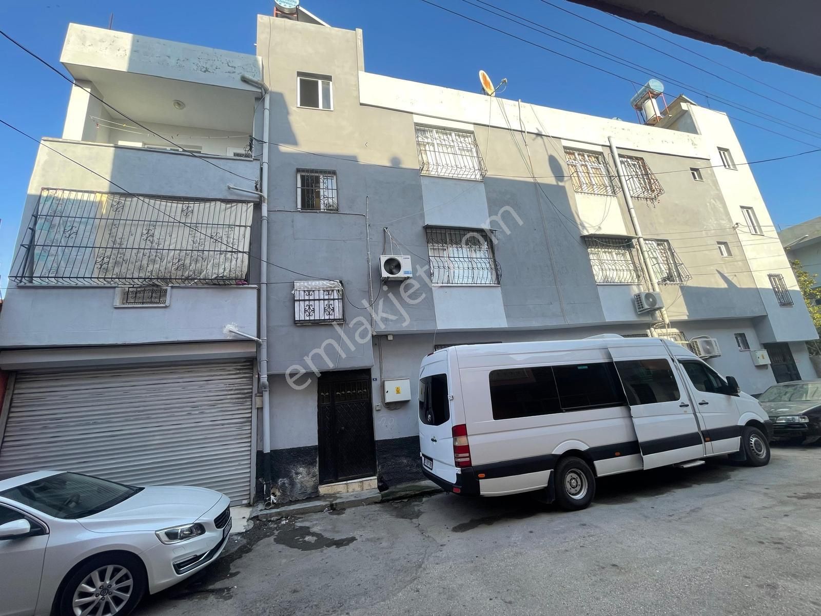 Yeşilyuva Mah 3 Katlı 6 Daire Satılık Müstakil Ev - Görsel 17