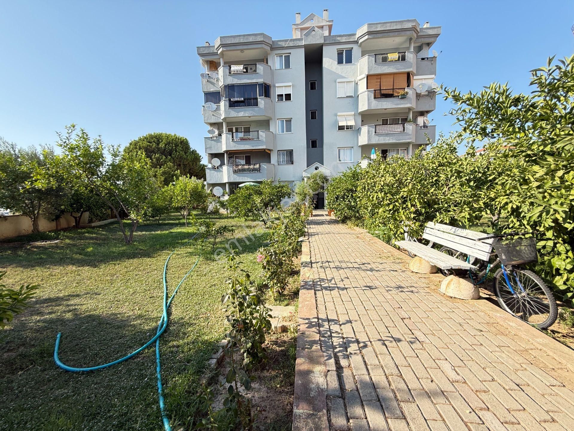 Seferihisar Ürkmez'de Satılık Asansörlü Geniş Uygun Fiyat 3+1 Daire