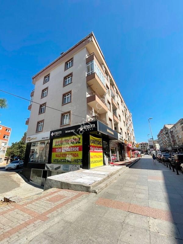 Mertcan Dan Atatürk Cad Üzerinde Arakat 2+1 Balkonlu Kiralık