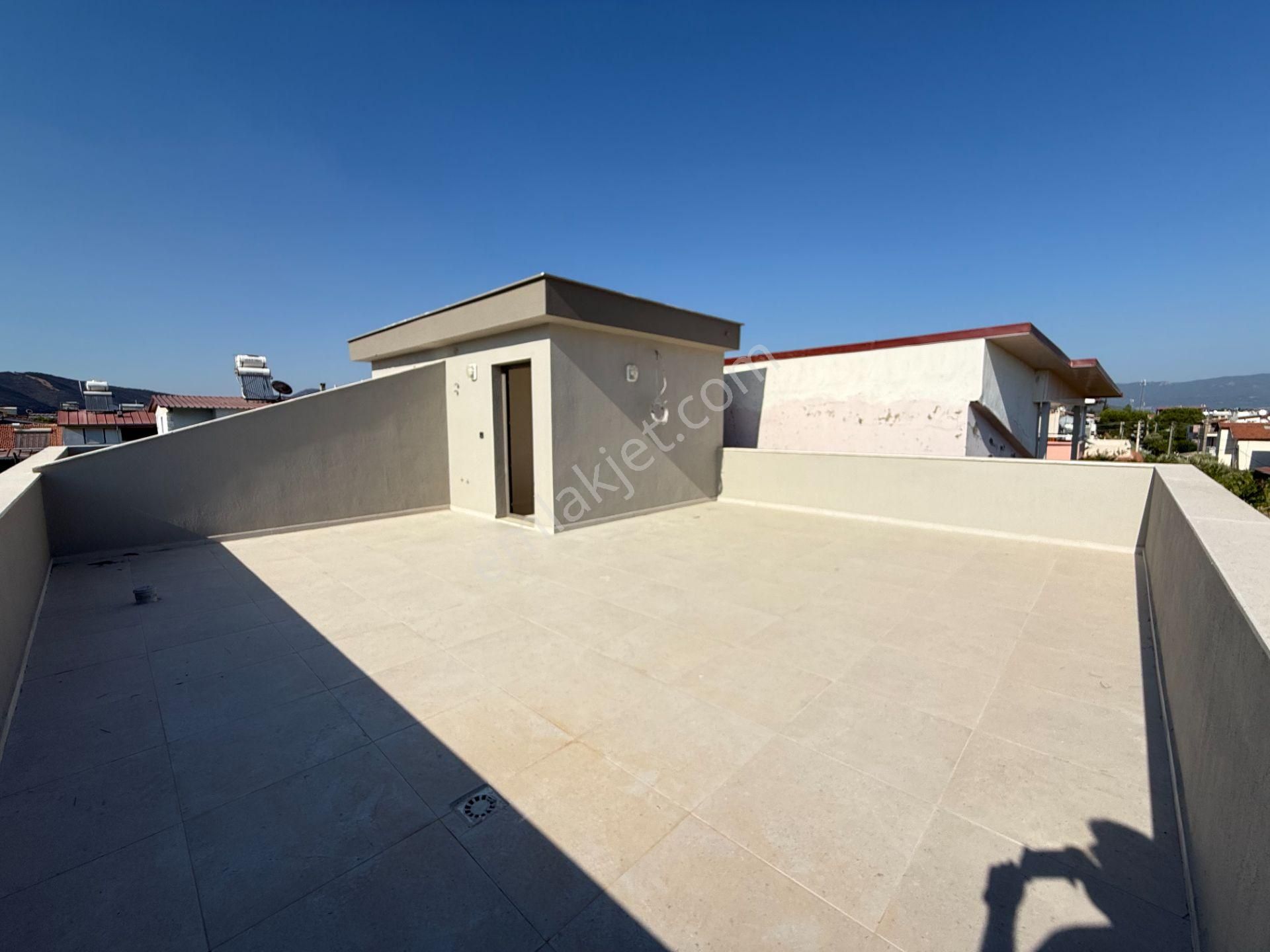 Seferihisar Doganbey'de Satılık Sıfır Luks 3+1 Villa Yazlık - Görsel 21