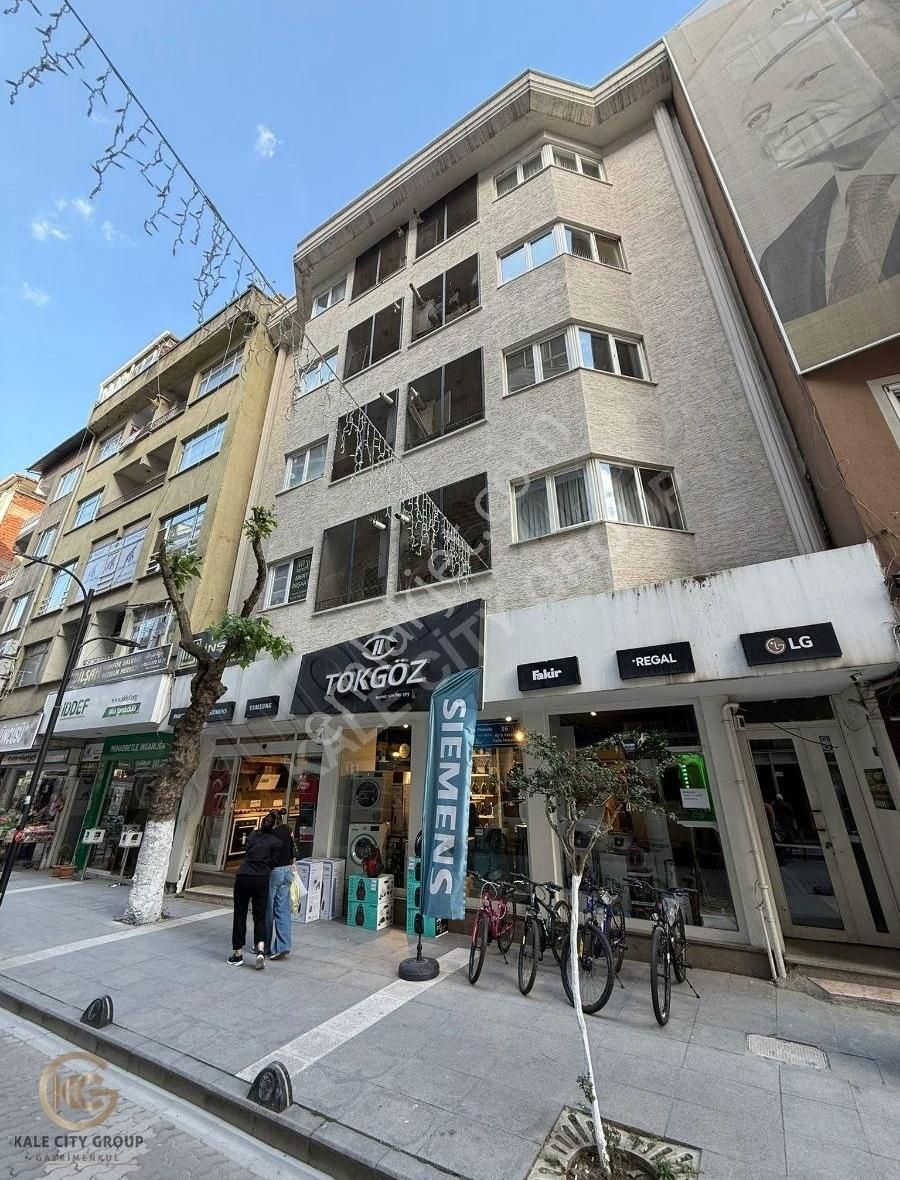 Biga Çarşı Merkezde Katlı Otopark Karşısı Kiralık 2+1 Daire 80m2