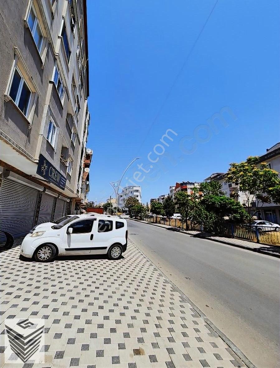 E 5'e Yakın..asansörlü..ana Caddede..2+1 İskanlı..sığınakl Daire
