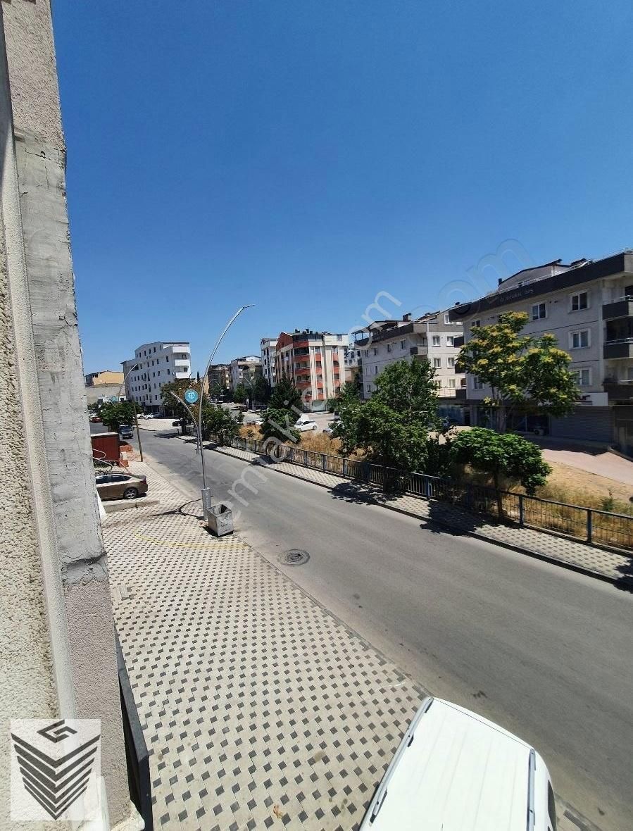 E 5'e Yakın..asansörlü..ana Caddede..2+1 İskanlı..sığınakl Daire - Görsel 2