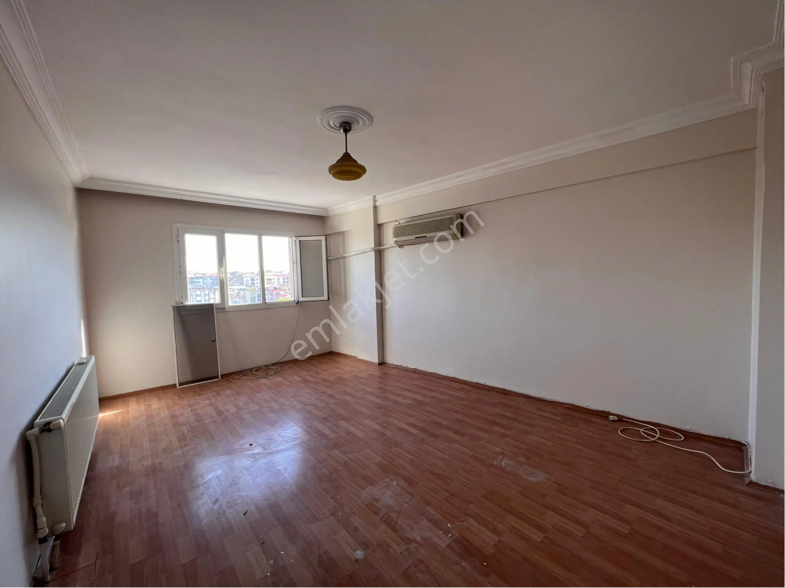 Buca Üçkuyular Meydan Yakını 2+1 95m2 Dgazlı Satılık Daire