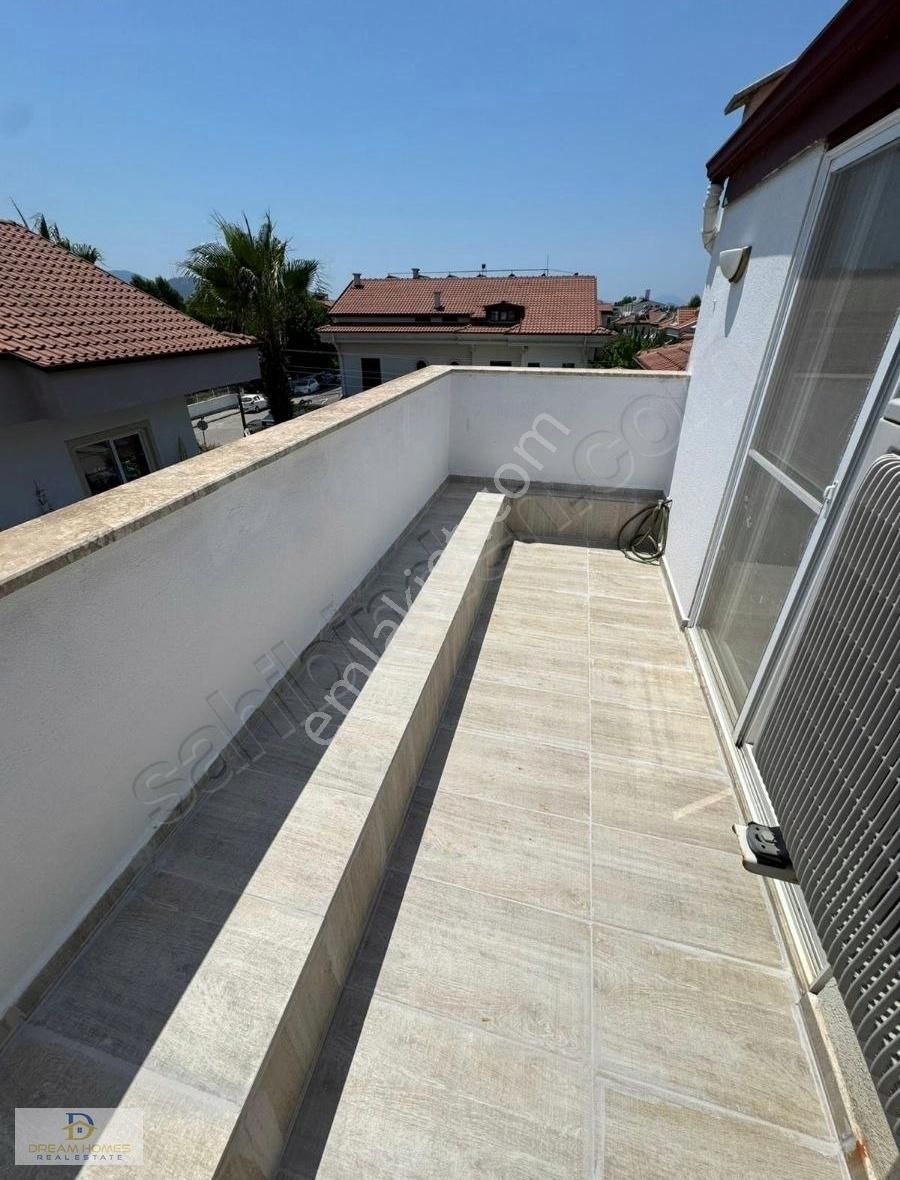 Çalış Bölgesinde Havuzlu Sitede,müstakil Girişli 3 +1 Daire