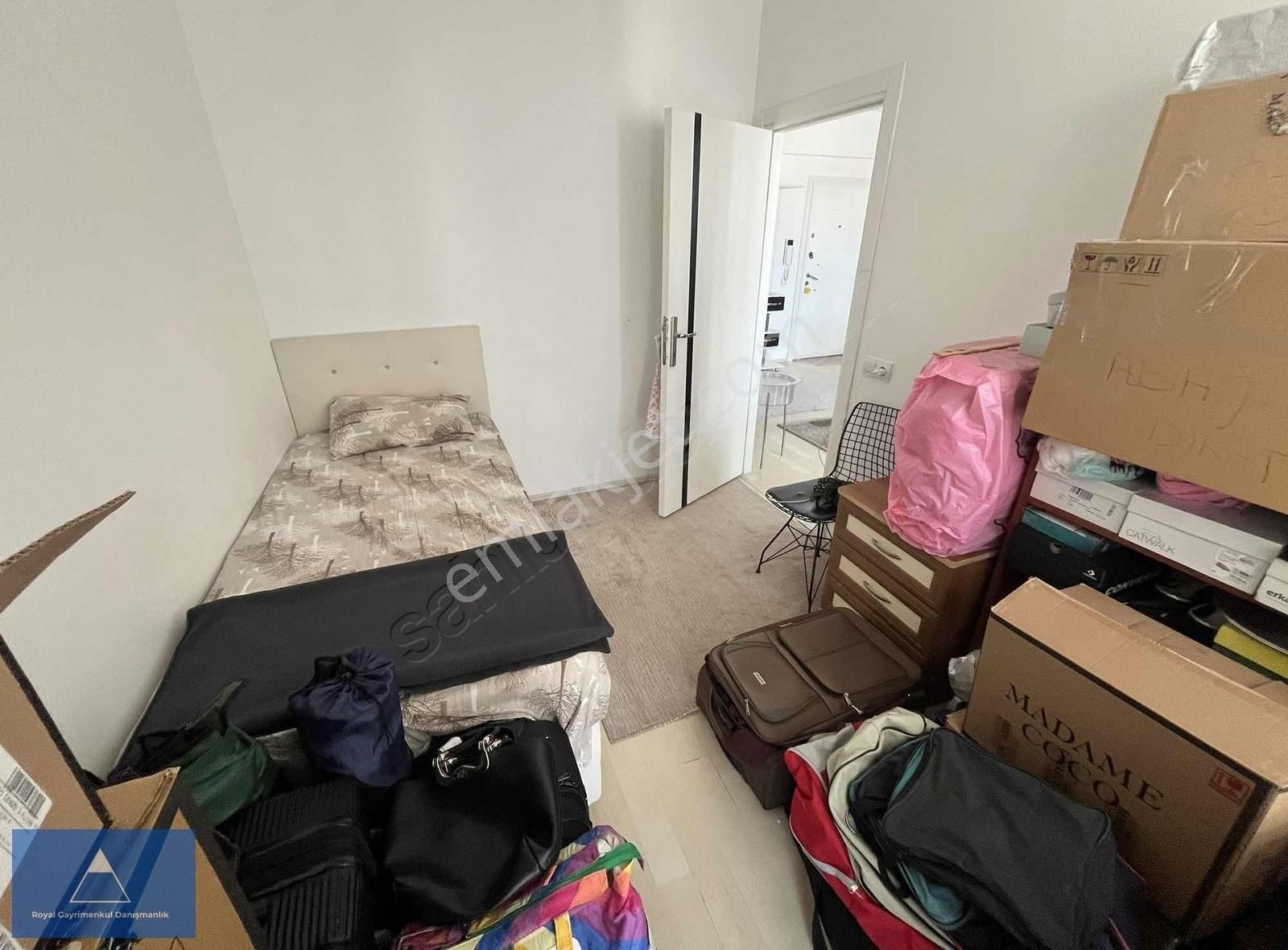 Bedrettin Delen Den Site İçerisinde Deniz Manzaralı 2+1