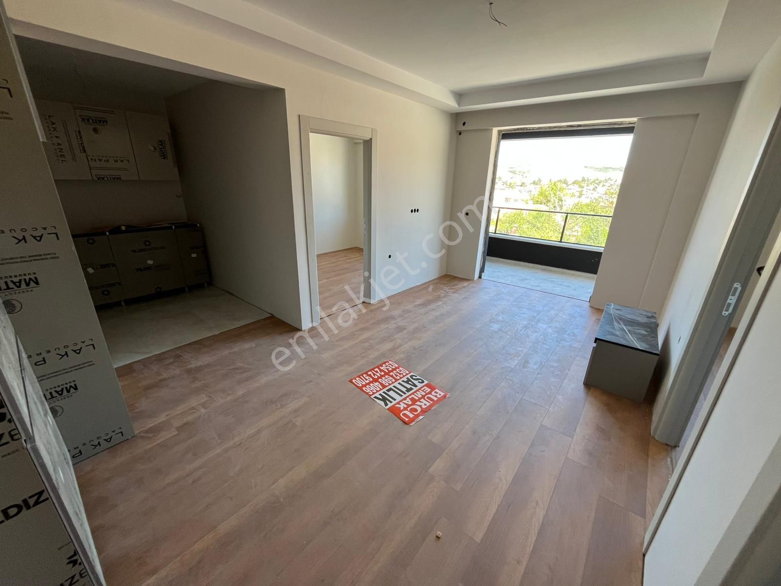 Yenicami Mahallesinde 2+1 Ara Kat Sıfır Daire *** Burcu Emlak - Görsel 4