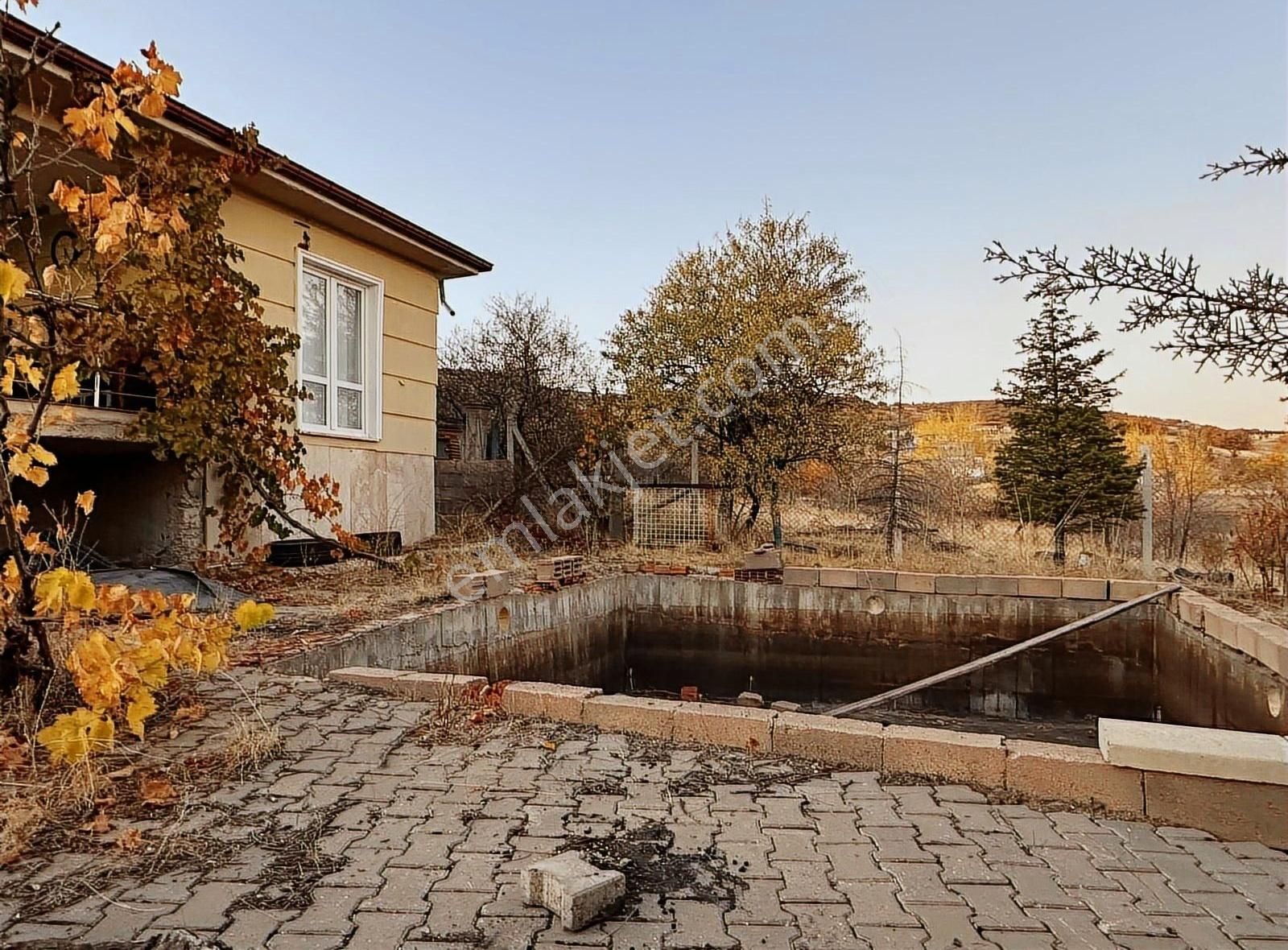 K.kazan Gyo'dan Soğulcak Mah.2150 M2 Ev Havuz Bulunan Bahçe Acil - Görsel 11