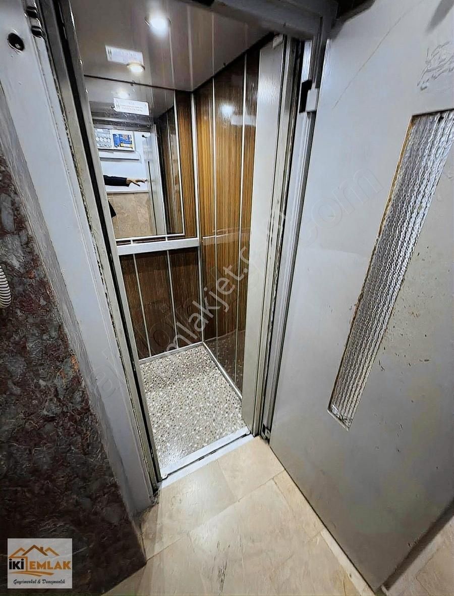 İki Emlak'tan Kiralık 3+1 Sakarya Cad Merkezi Konumda