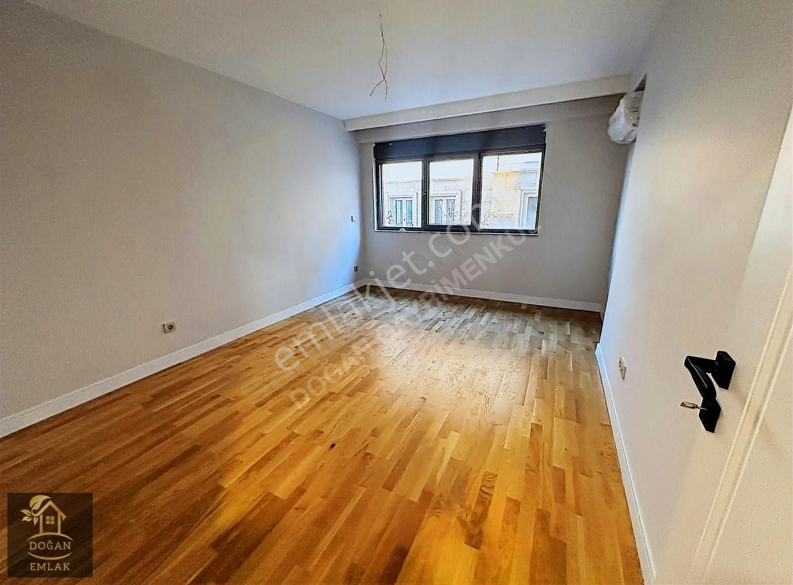 Üsküdar Sahilde İskeleye 2-3 Dk Mesafede Deniz Manzaralı Kiralık