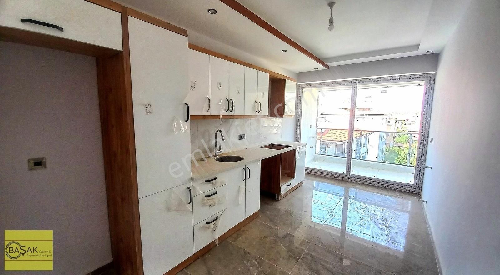 Başak Tan Ayrı Kat Ve Cephe Seçenekleri İle Kapalı Mutfak 4+1