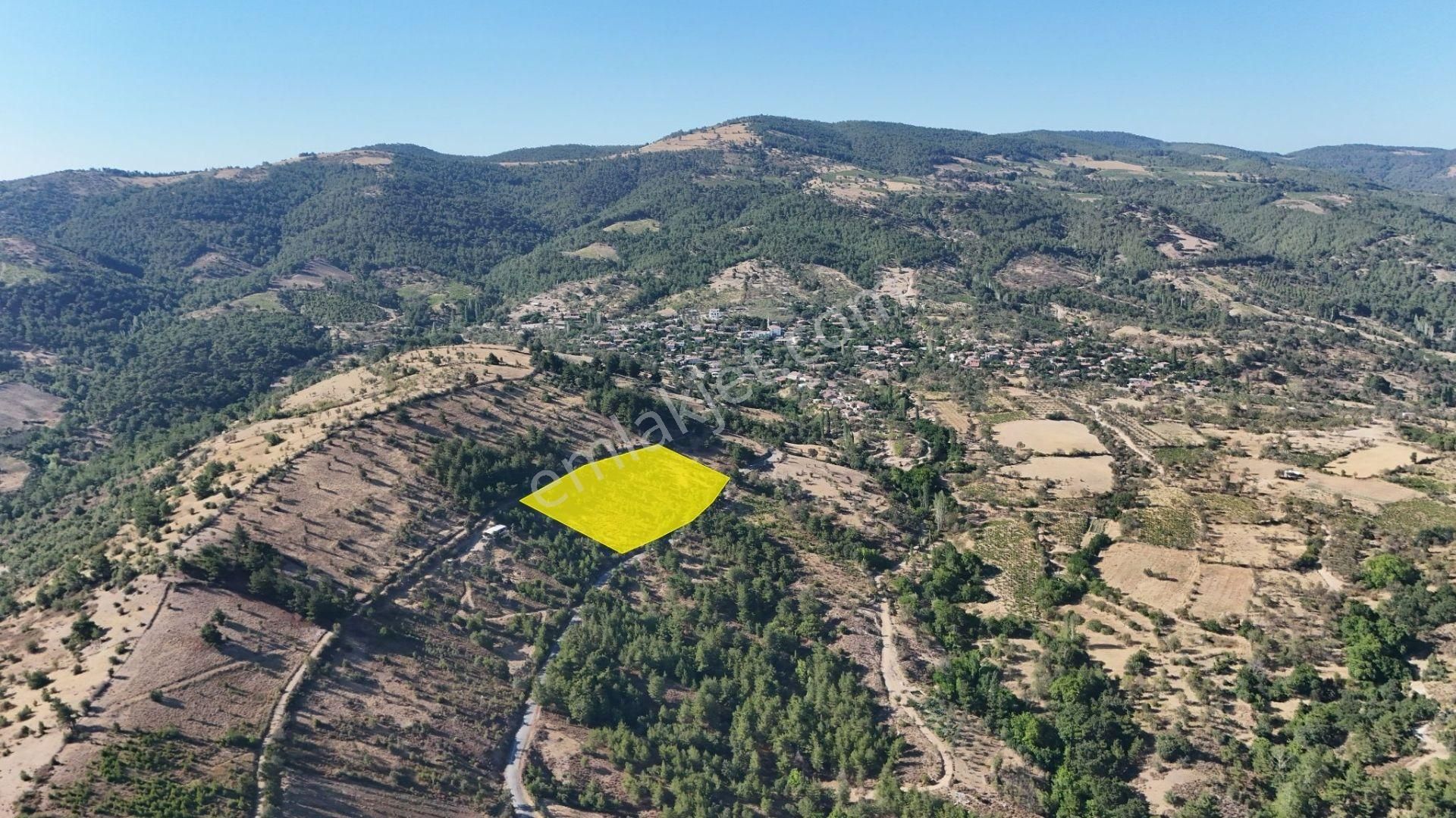 Gedik Köyü Asfalt Cepheli Köy Merkezine 150 Metre Mesafede