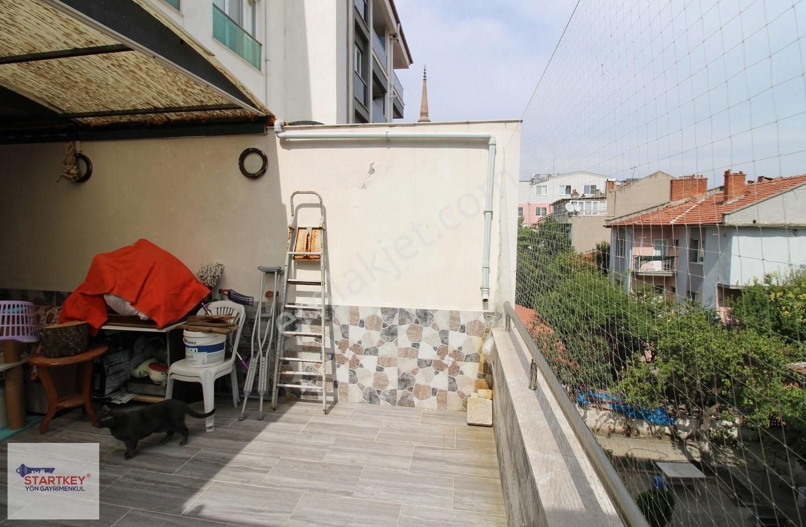 Yön'den Caddeüzeri Nef Karşısı Arakat Teraslı Satılık Eşyalı1+1 - Görsel 5