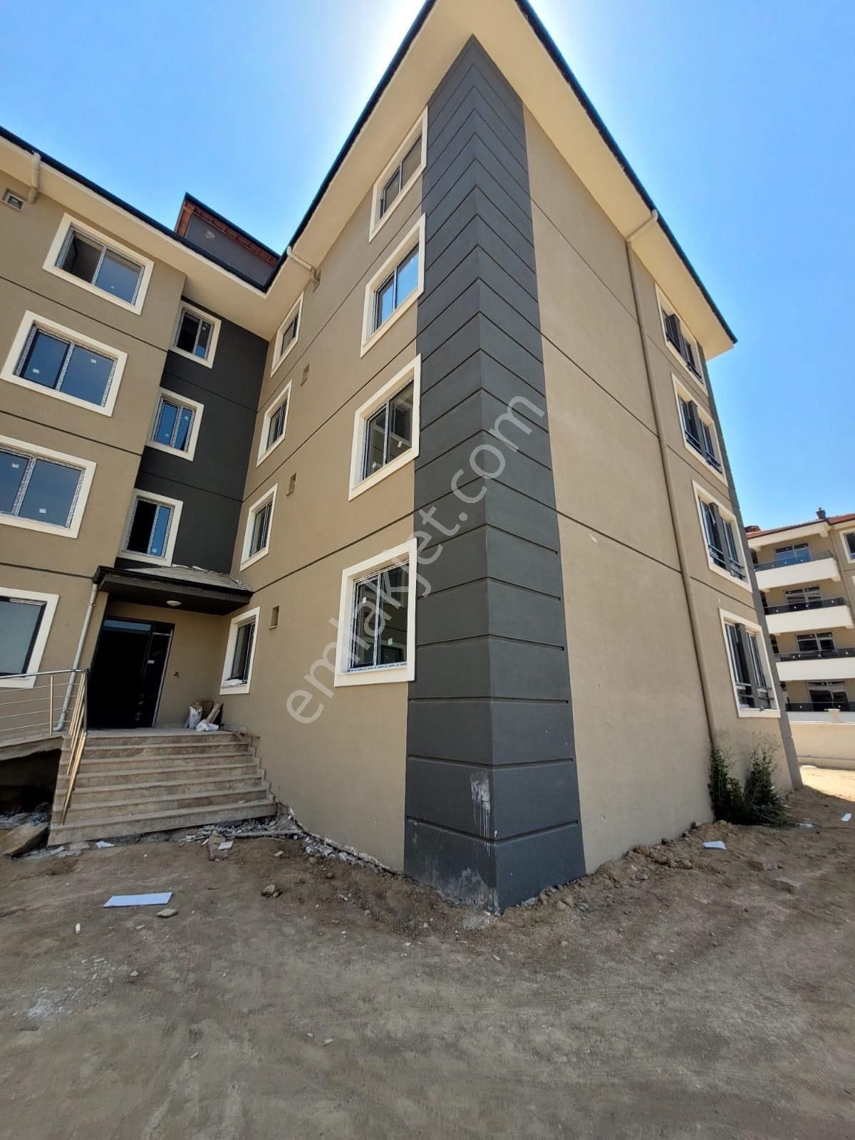 Şehir Hastanesi Dibi Satılık 3+1