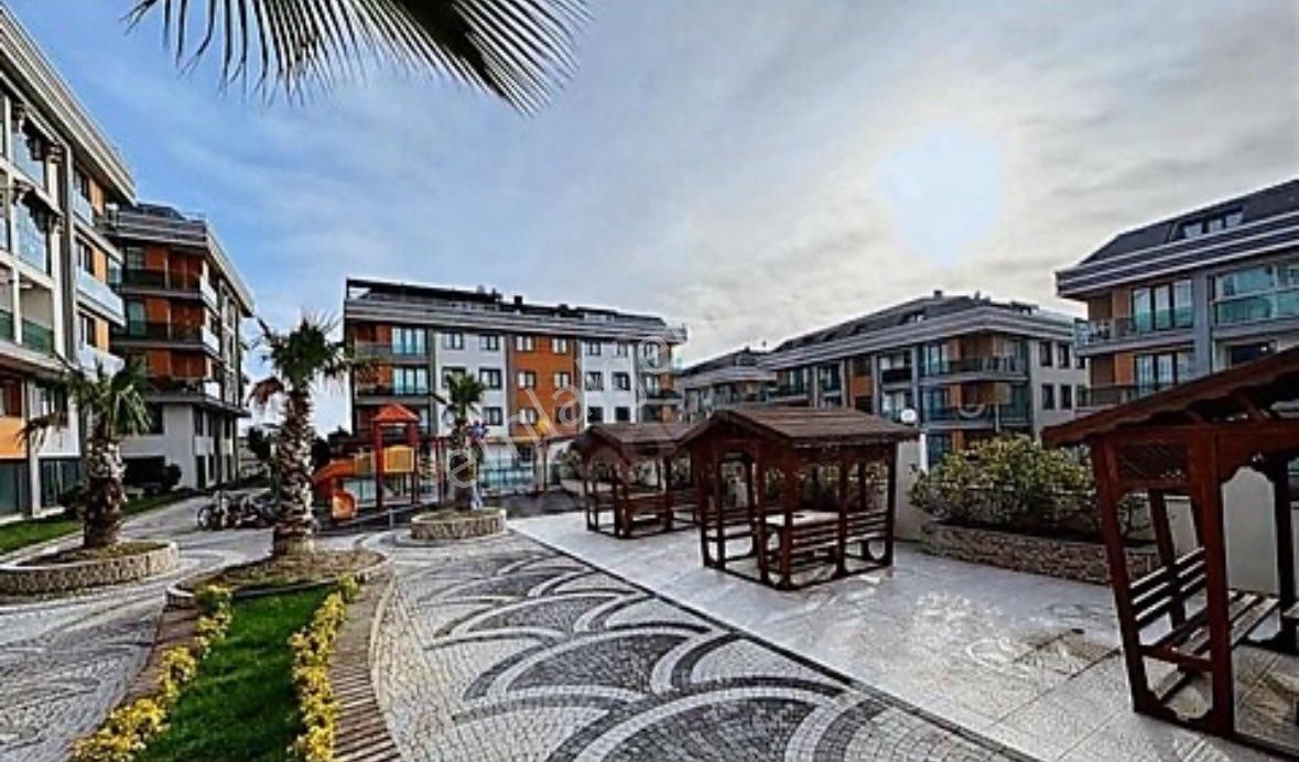 Sahibinden Camellia Evleri 1'de Lüks Bahçeli 2+1
