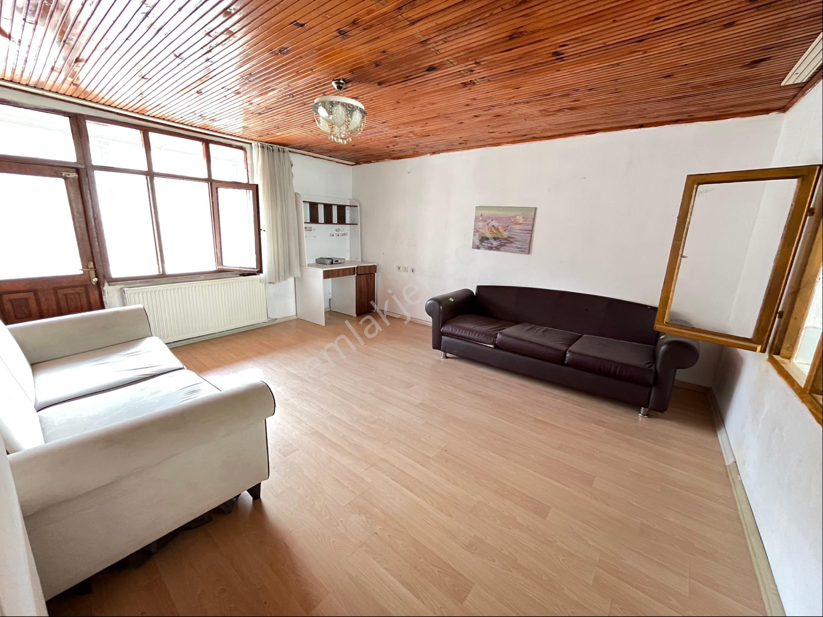 Loft'tan Tevfikbey Mah Kıralık 4.kat 2+1 Daire