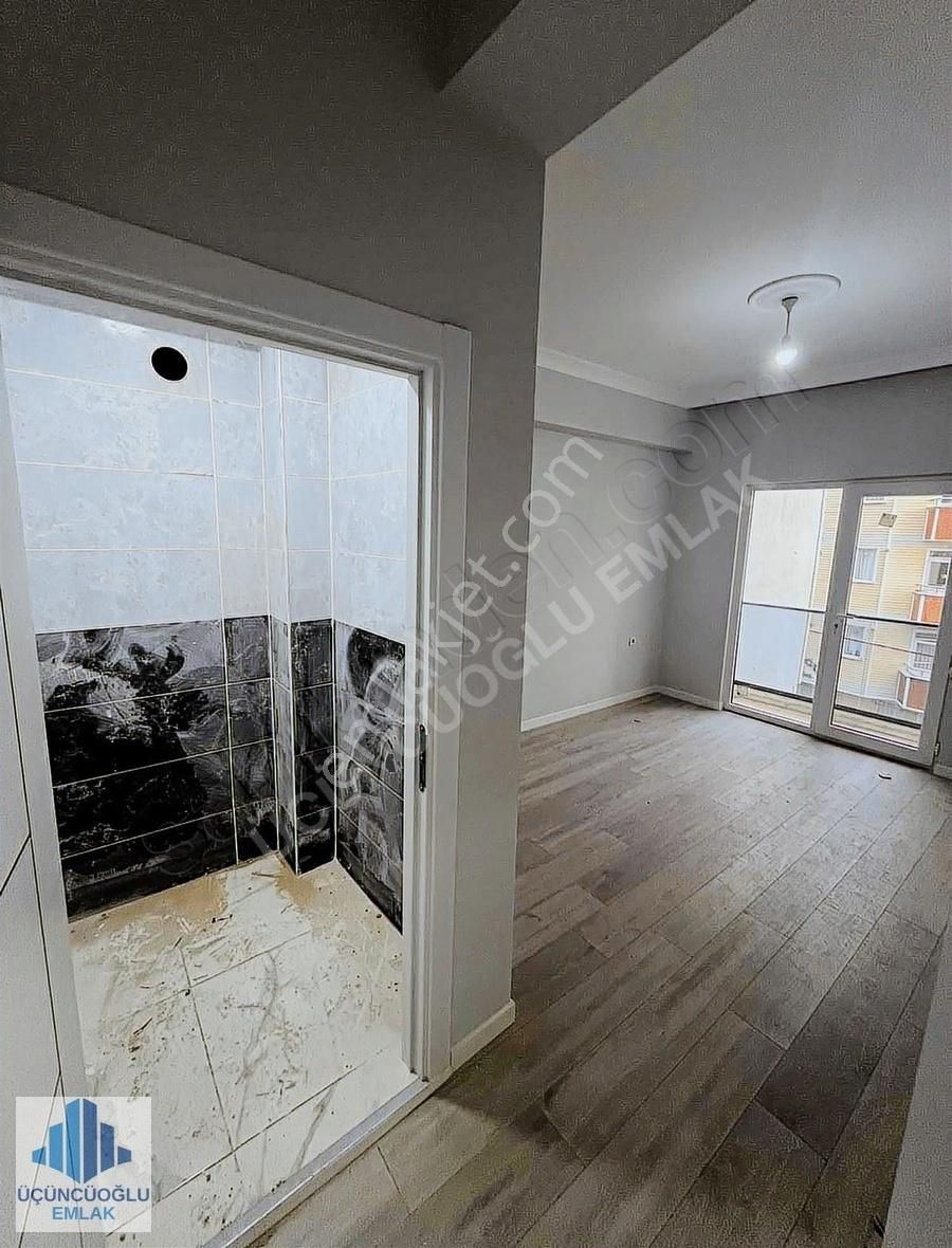 Pendik Orhangazi Mah. Cadde Üstü Geniş 2+1 Arakat Kiralık