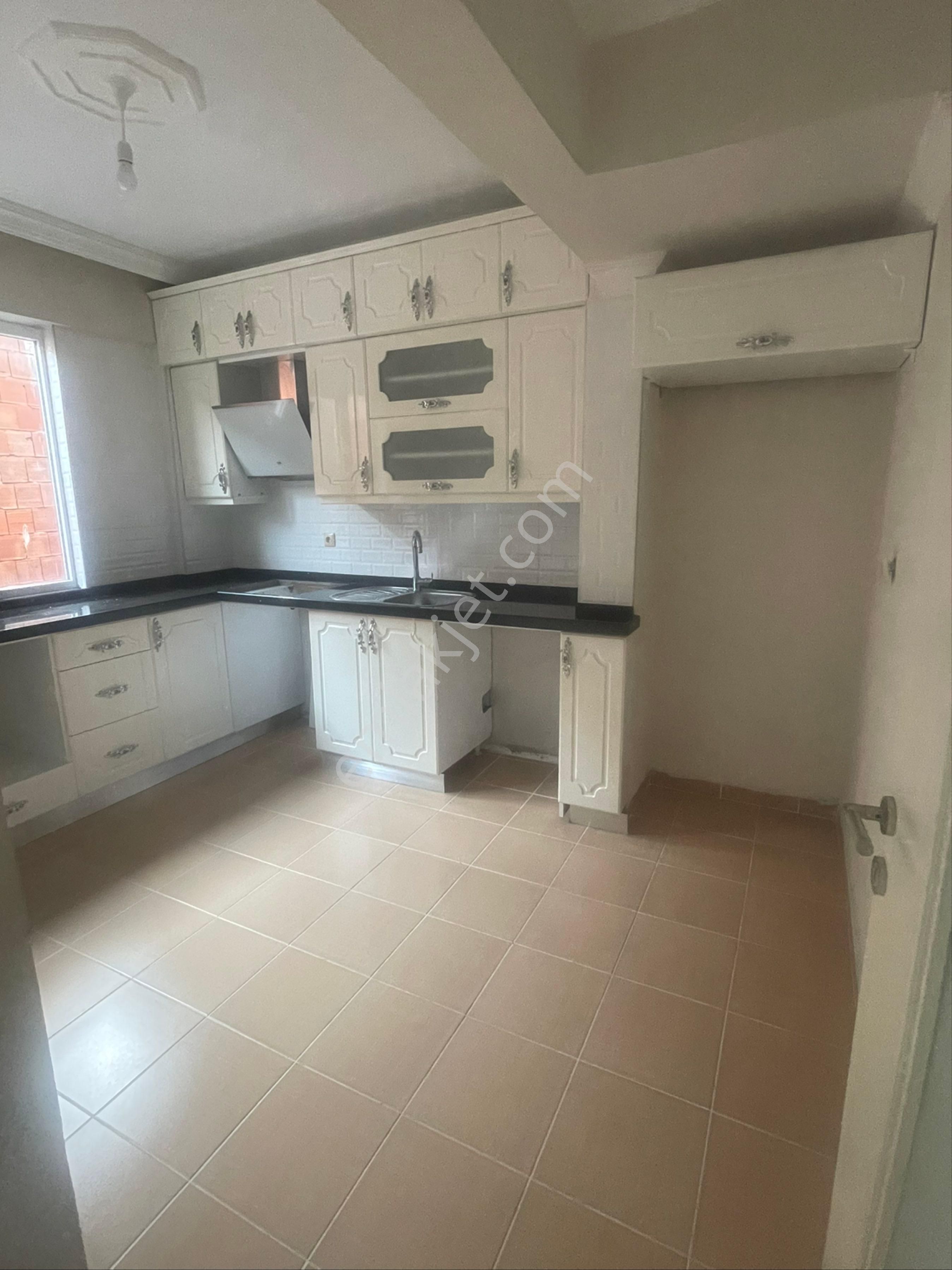 Elite Gayrimenkulden Sürmene Yemişli Mahallesinde Panaromik Manzaraya Sahip Satılık 4 Katlı Bina - Görsel 6