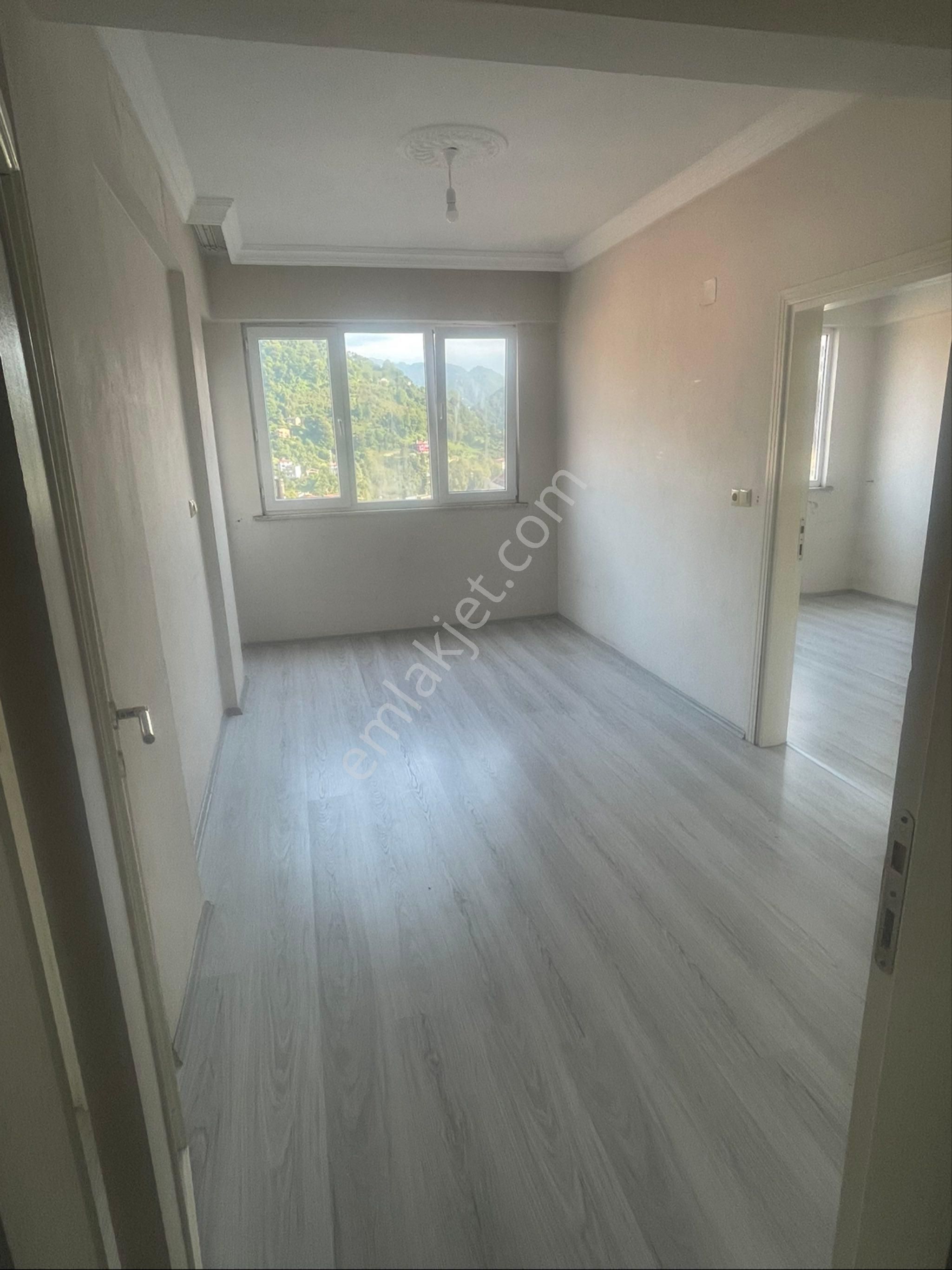 Elite Gayrimenkulden Sürmene Yemişli Mahallesinde Panaromik Manzaraya Sahip Satılık 4 Katlı Bina - Görsel 13