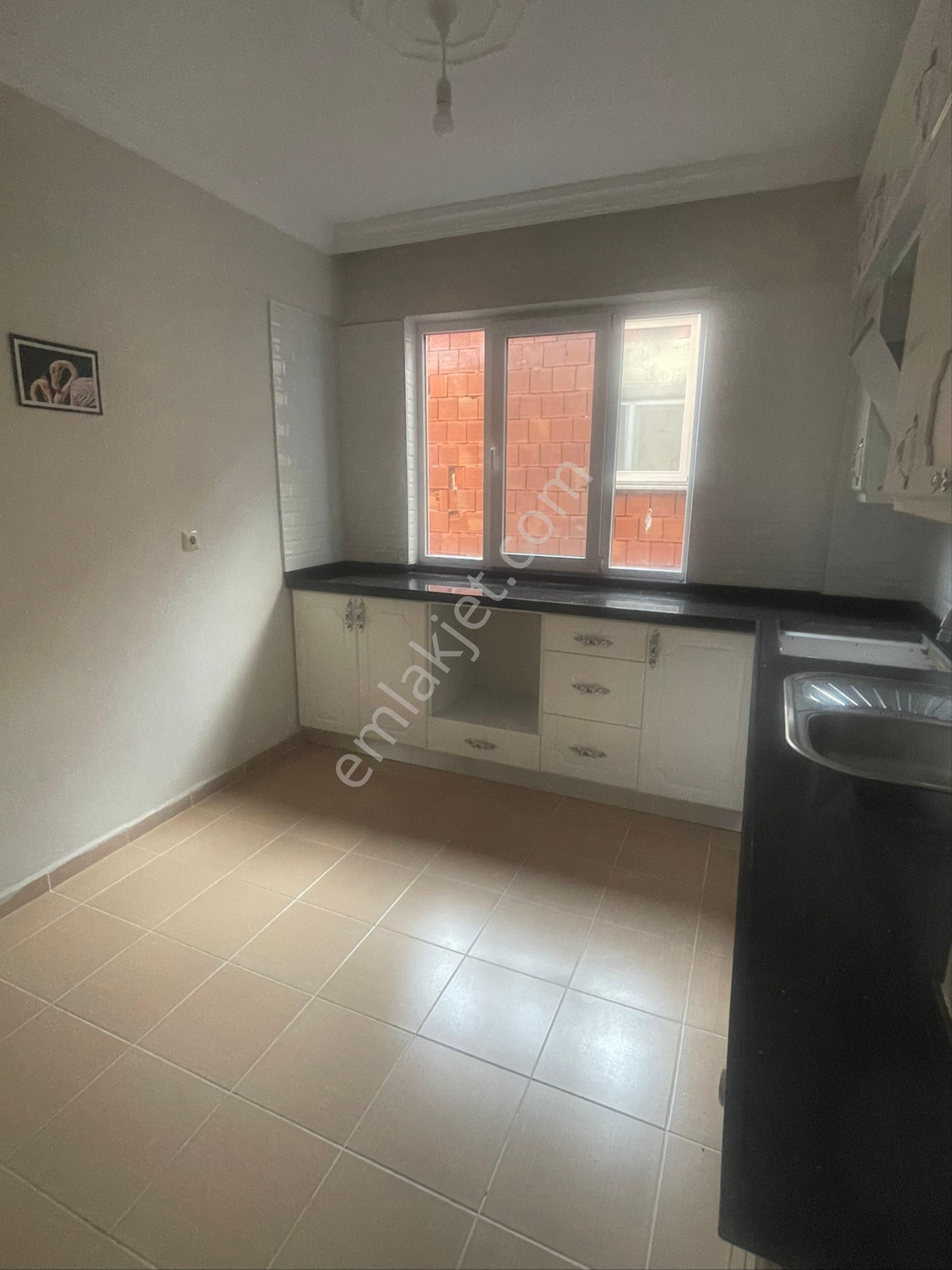 Elite Gayrimenkulden Sürmene Yemişli Mahallesinde Panaromik Manzaraya Sahip Satılık 4 Katlı Bina - Görsel 5