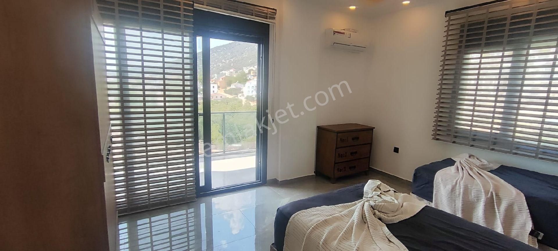 Akbük Realty World Doğa Gayrimenkul Güvencesiyla Hayalinizin Otesinde Villa