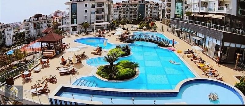Alanya Oba 1+1 Tam Donanımlı Sitede Satılık Daire