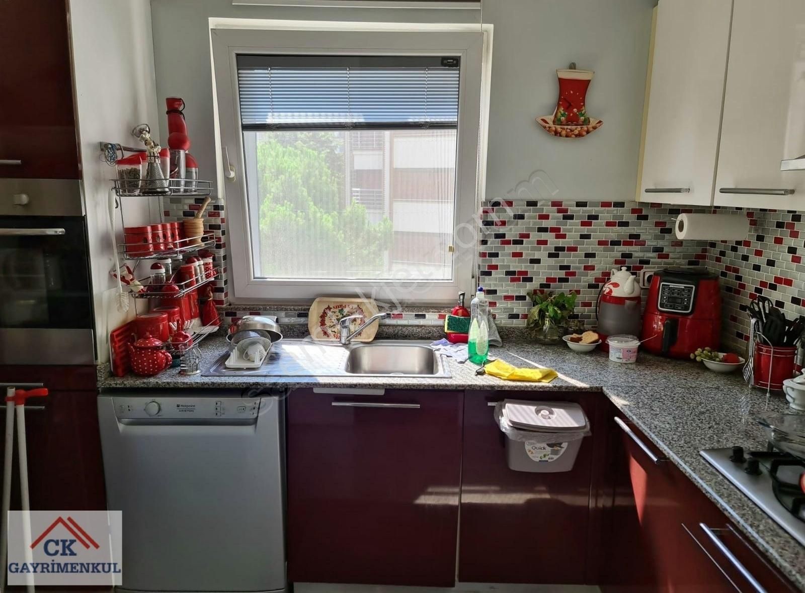 Ck'dan Marmaraya Yürüme Mesafesinde 2012 Yapımı Balkonlu - Görsel 18