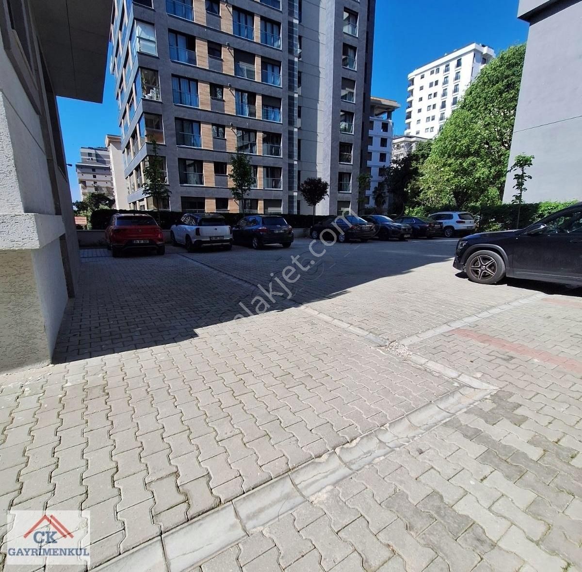 Ck'dan Çifte Havuzların En Güzel Yerinde 3+1 135 M2 Ara Kat - Görsel 8