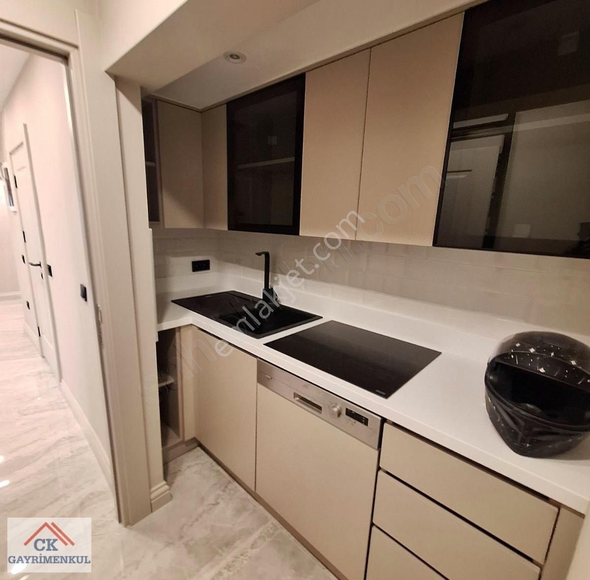 Ck'dan İş Yerine Konuta Uyumlu Adres Tarifi Kolay 90 Net 3+1 - Görsel 20