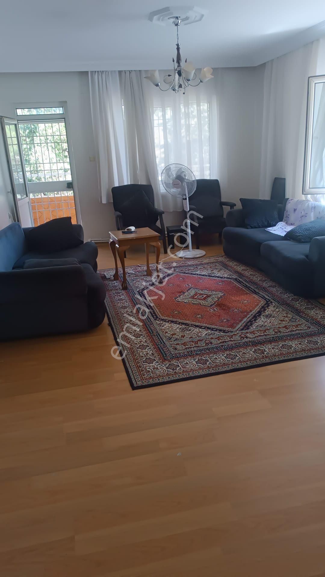 Bilge Emlaktan Gazikentde 2+1 Araba Takasına Uygun Daire