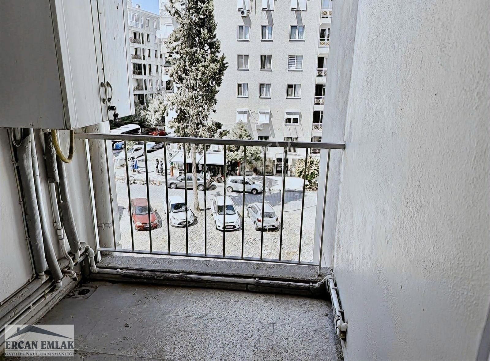 Bornova Erzene Mah Ata Durağında 3+1 Ara Kat Satılık Daire
