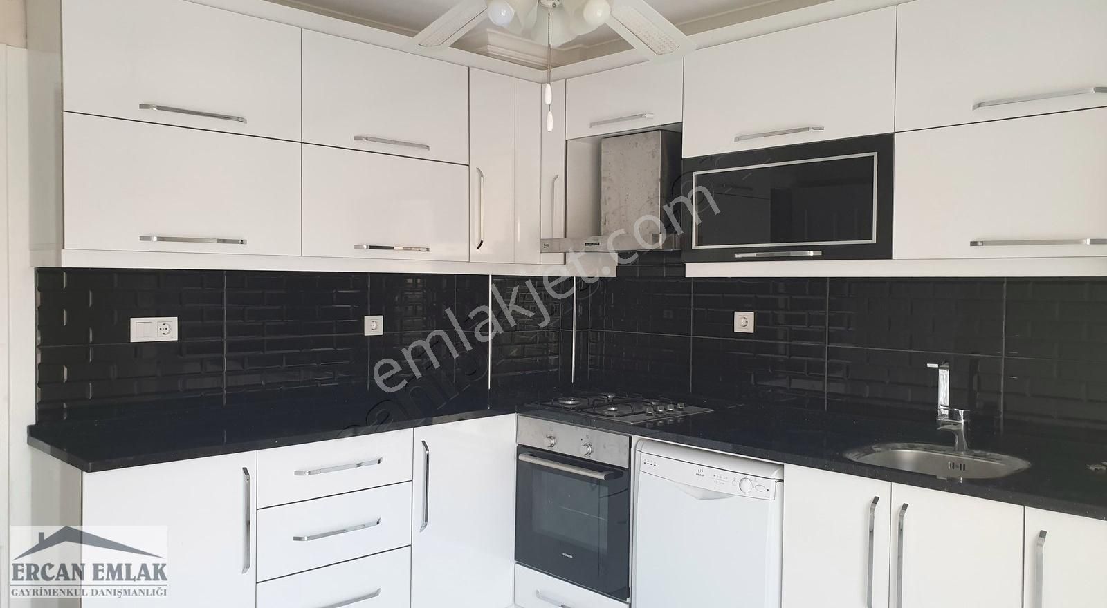 Bornova Erzene Mahallesi 3+1 Satılık Daire